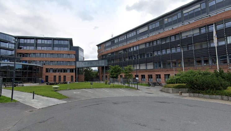 Brynsalléen 6